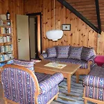 In Suettorf With Swimming Pool Tatil Evi
