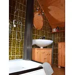 In Suettorf With Swimming Pool Tatil Evi Sottorf